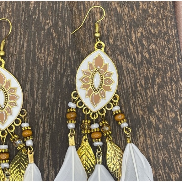 1 LEFT! White Feather Beaded Bohemian Earrings - Picture 2 of 3